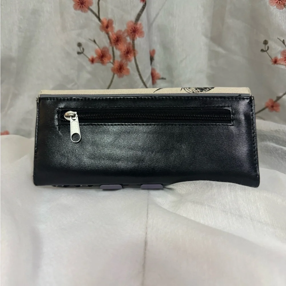Disney Mickey Mouse Design Cream and Black Wallet - Picture 2 of 4